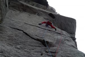 藤内壁一の壁、バットレス（鈴鹿）2019年5月3日　No.1210